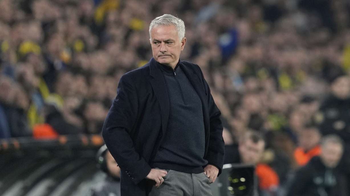 FILE - Fenerbahce's head coach Jose Mourinho looks on prior to the Europa League round of 16 first leg soccer match between Fenerbahce and Rangers at Sukru Saracoglu stadium in Istanbul, Turkey, Thursday, March 6, 2025.