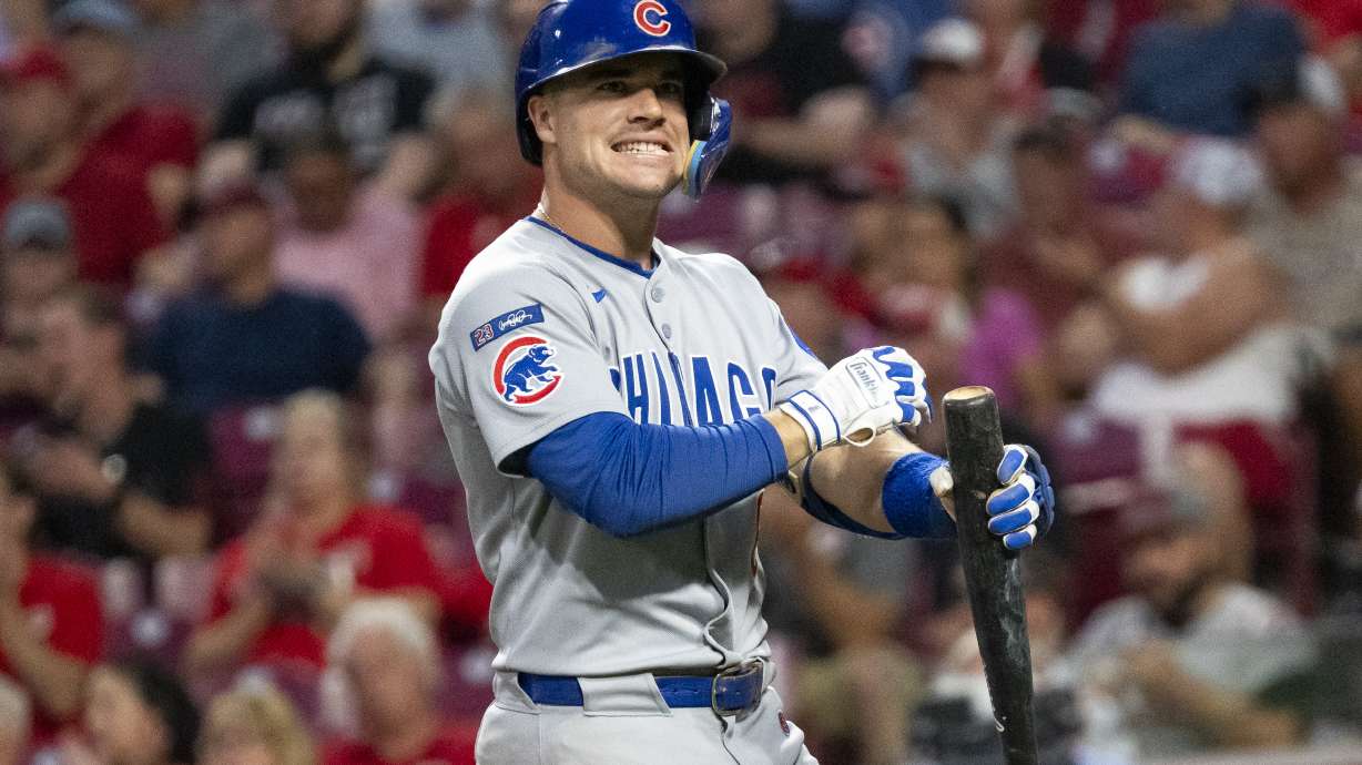 Chicago Cubs Matt Shaw (6) reacts after striking out in the second inning of a baseball game against the Cincinnati Reds, Thursday, Sept. 18, 2025, in Cincinnati.