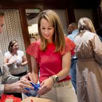 Utah's first lady leads Olympic service project