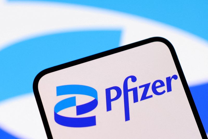 Trump announces Pfizer price cuts as White House presses drugmakers