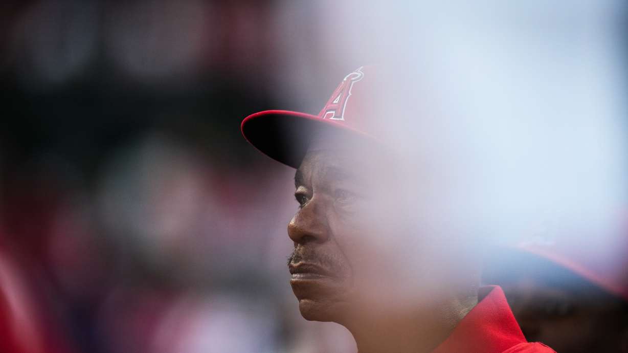 Los Angeles Angels manager Ron Washington looks on before the team's baseball game against the Houston Astros Saturday, Sept. 27, 2025, in Anaheim, Calif.