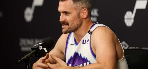 Kevin Love deletes joke about the NBA's FBI case after call from Damian Lillard