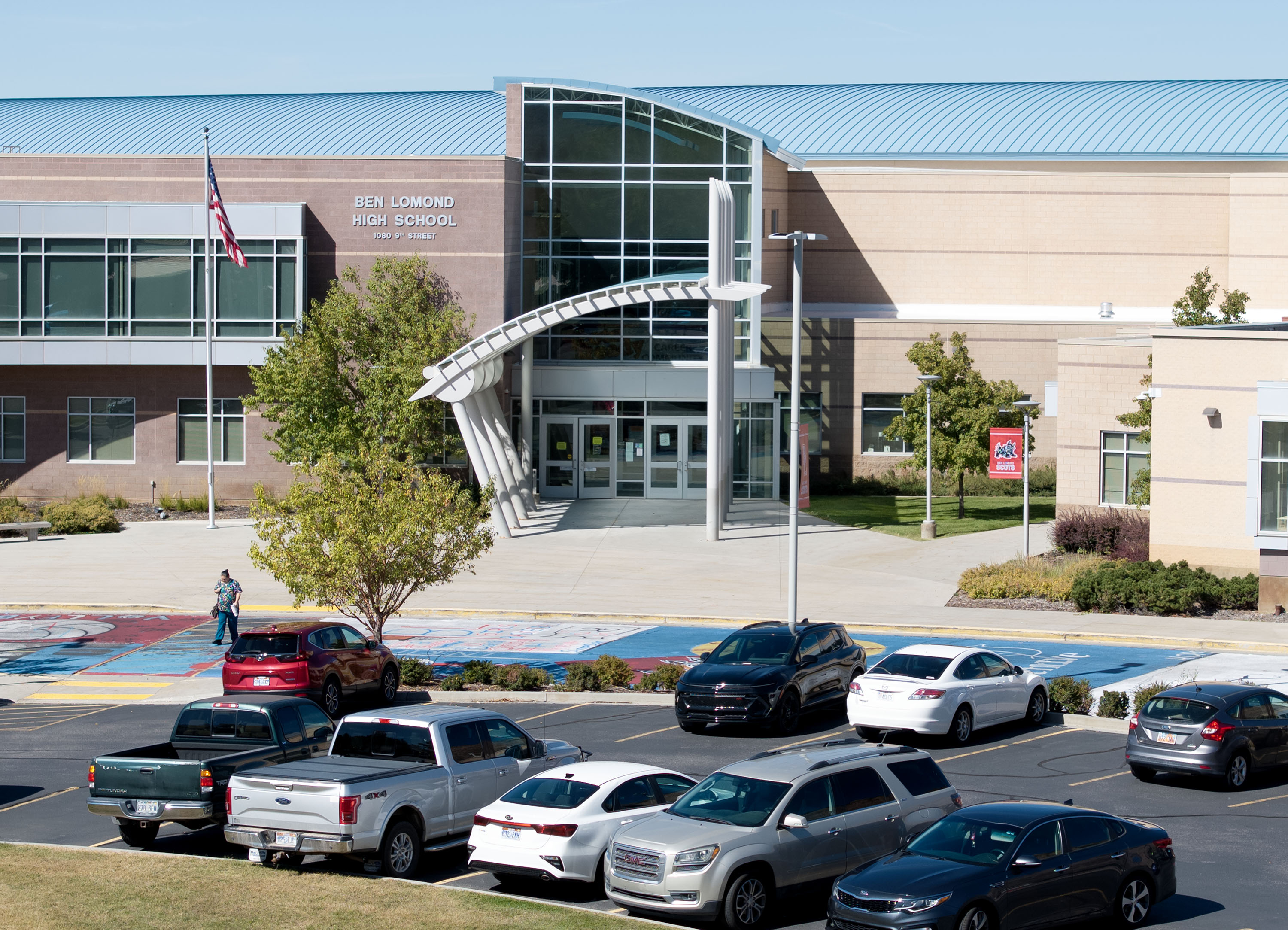 Officials detain juvenile in Washington state in connection with Ben Lomond High bomb threat