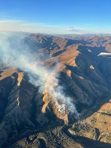 A wildfire burning east of Springville and Mapleton resulted in the evacuation of homes and RVs in Hobble Creek Canyon Thursday evening.