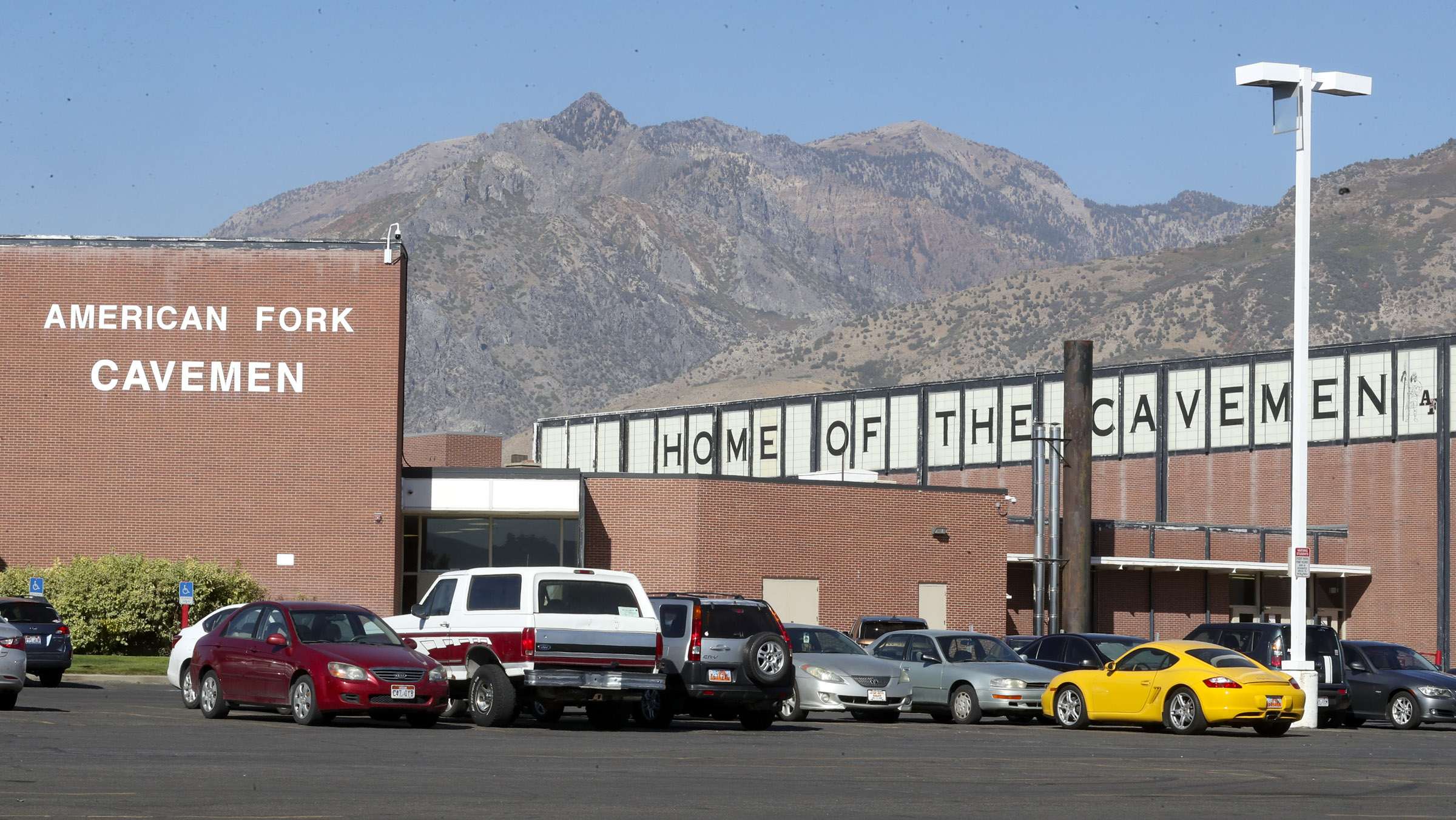 American Fork High evacuated due to bomb threat; police say nothing suspicious found