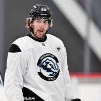 Who made the Utah Mammoth opening night NHL roster?