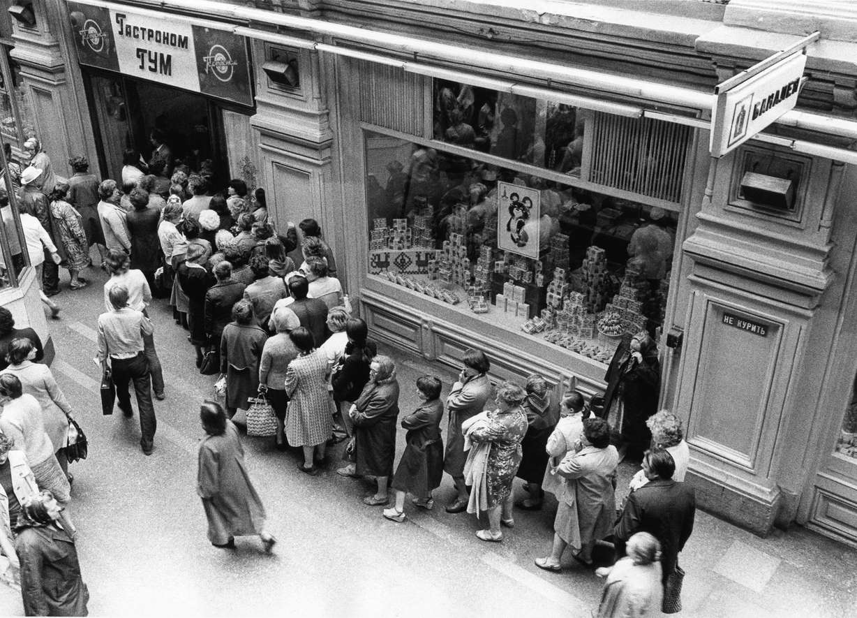 Queues outside a grocery store in the former Soviet Union in 1978. BYU students expressed concern with both capitalism and socialism, with one student calling both systems "broken."