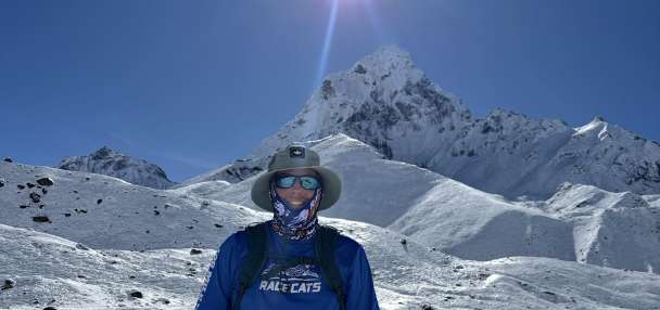 Utahns among hundreds of Mount Everest hikers impacted by extreme blizzard