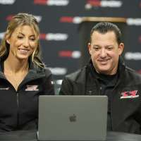 Tony Stewart jokes about sleeping on the couch if he wins drag race against wife Leah Pruett