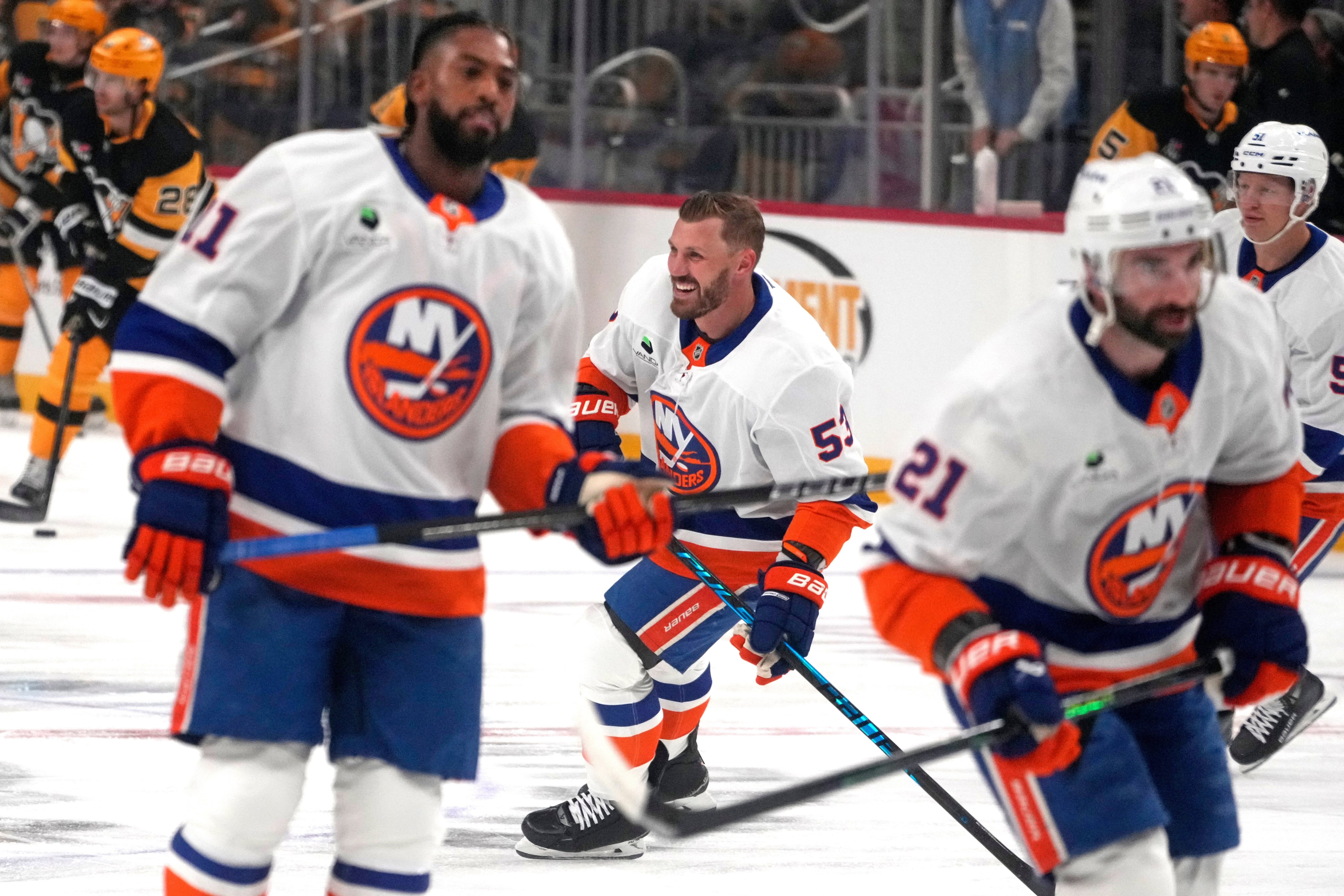 Beards are back for the New York Islanders after old-school executive Lou Lamoriello's departure