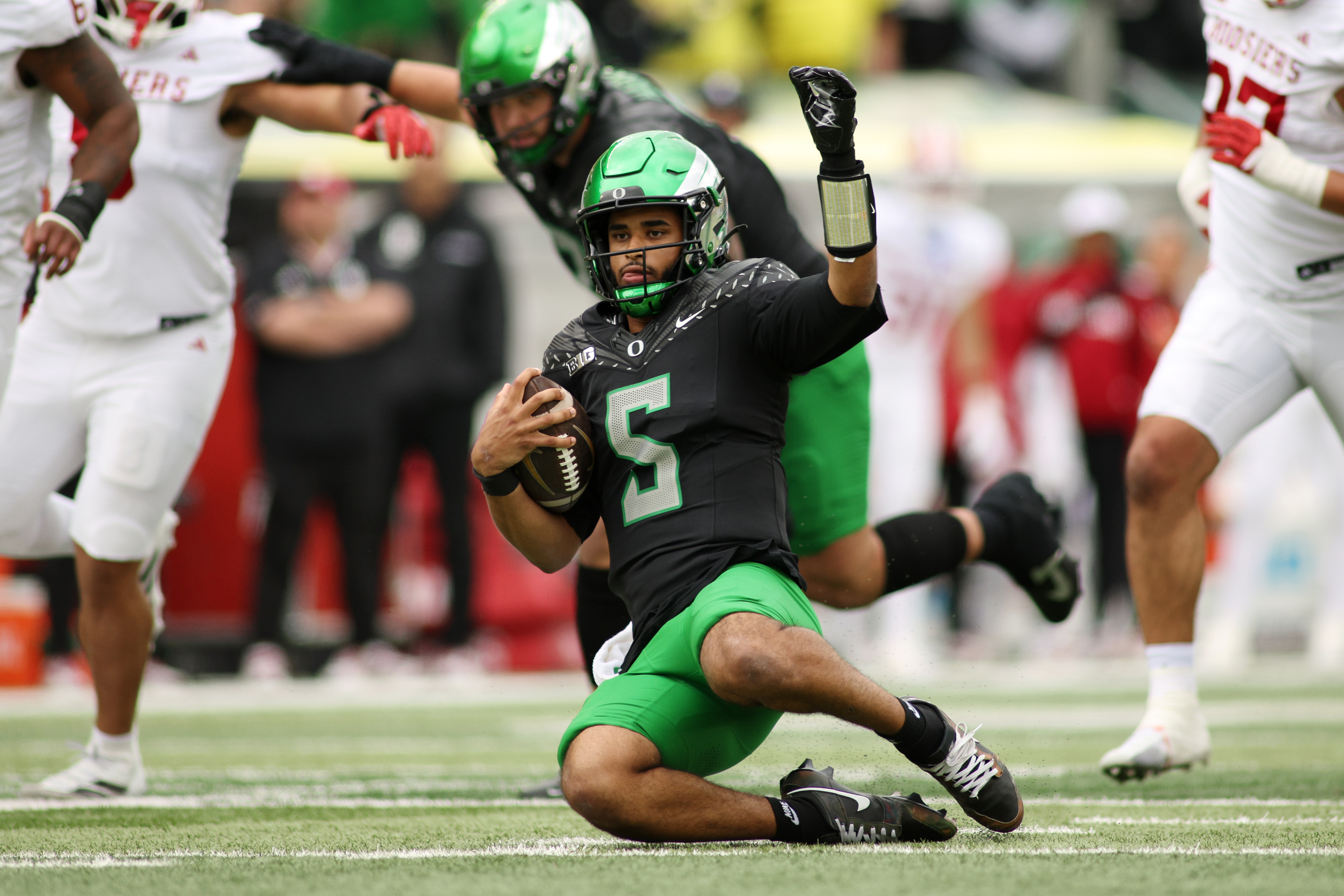 College football picks for Week 9: Oregon rolls, ASU struggles and UCLA attempts to stay perfect