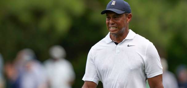 Tiger Woods has a seventh back surgery to have disk replaced