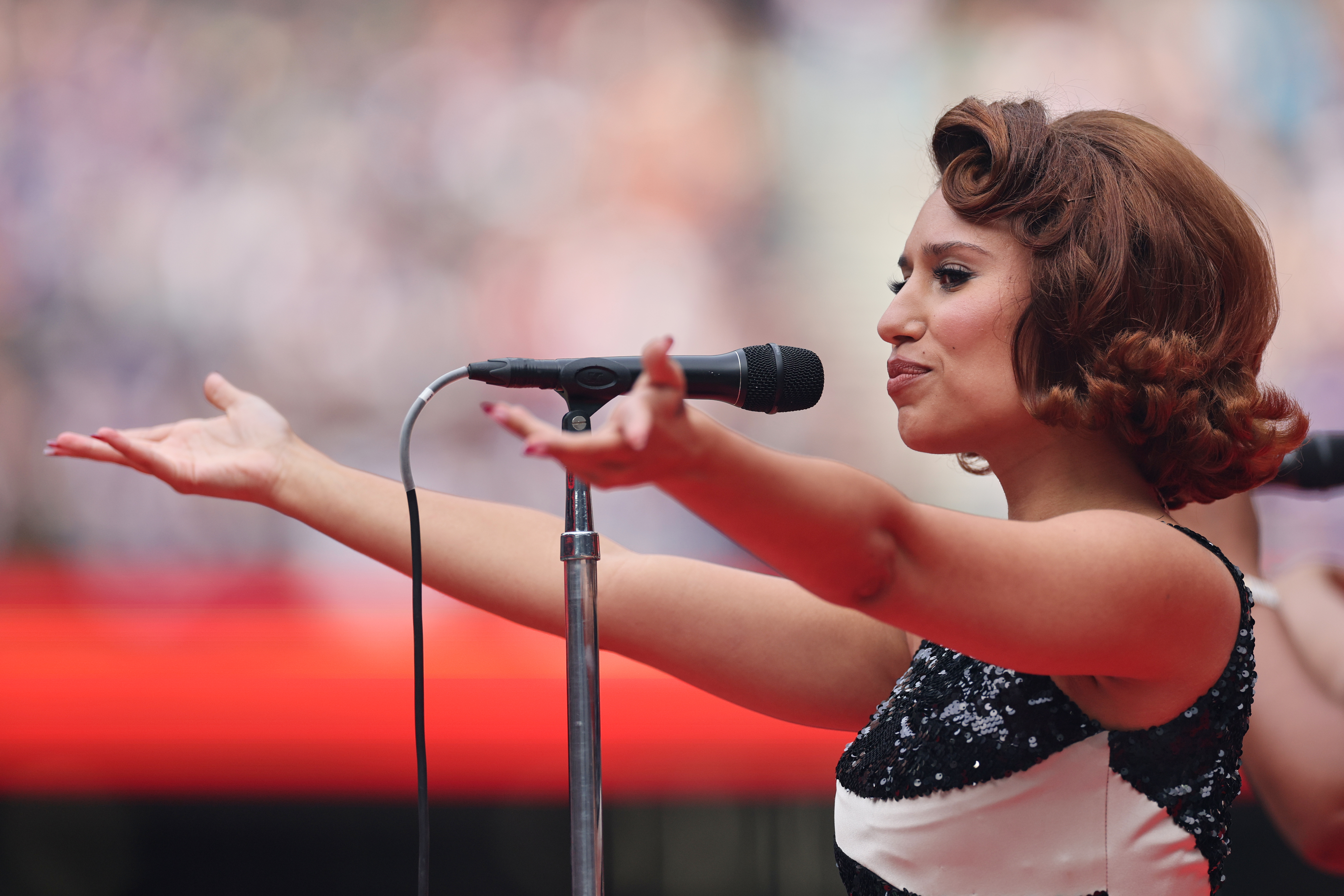 Singer, Raye performs at half-time during the NFL game between Minnesota Vikings and Cleveland Browns at the Tottenham Hotspur stadium in London, Sunday, Oct. 5, 2025. 