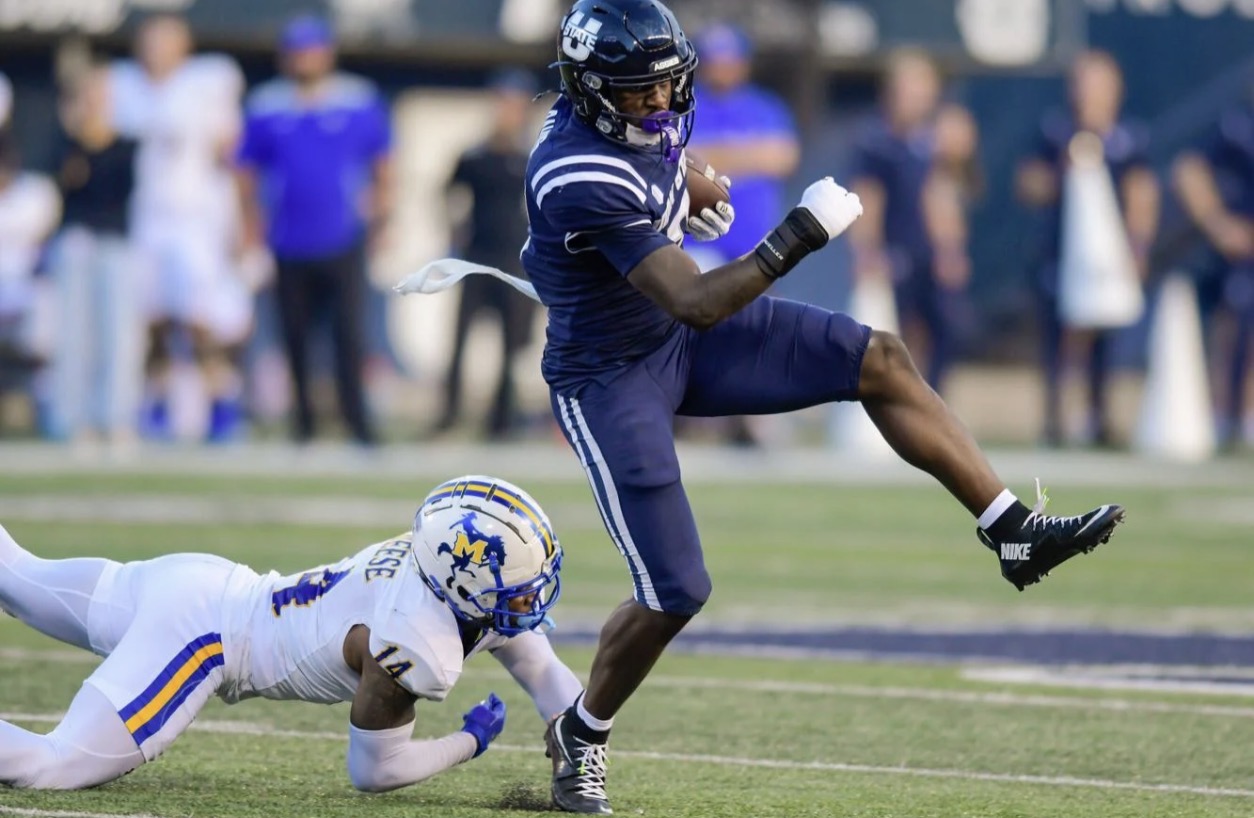 Aggies falter in fourth quarter, fall to Hawaii on the road