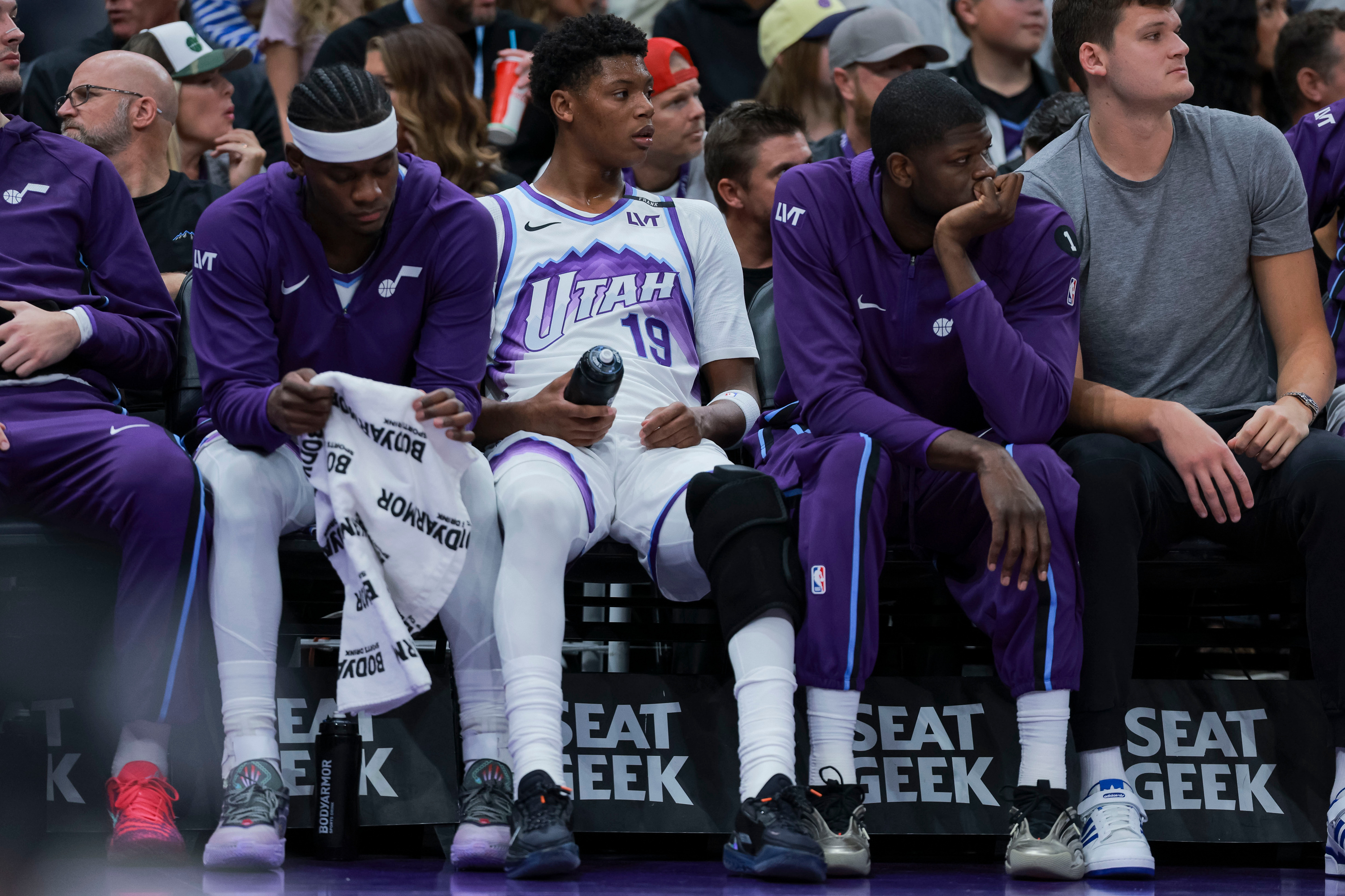 Ace Bailey leaves Utah Jazz preseason loss to Dallas with injury 