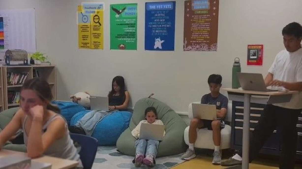 A school in San Francisco is changing how students learn by making artificial intelligence central to their education. "I love school so much now. I think it's just really fun," 13-year-old June Rockefeller said.