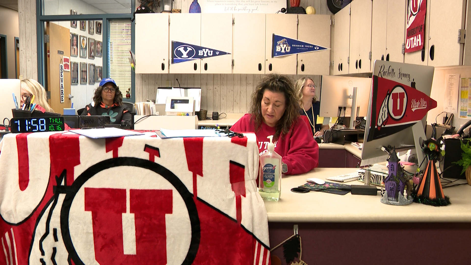 Foothills Elementary turns red vs. blue rivalry week into lesson in sportsmanship