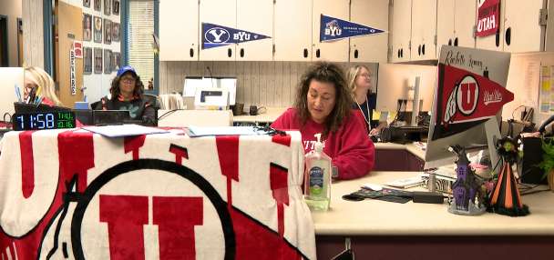 Foothills Elementary turns red vs. blue rivalry week into lesson in sportsmanship