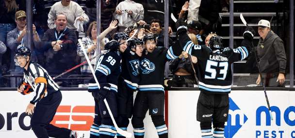 Lineup changes spark Mammoth's 6-1 victory over Maple Leafs