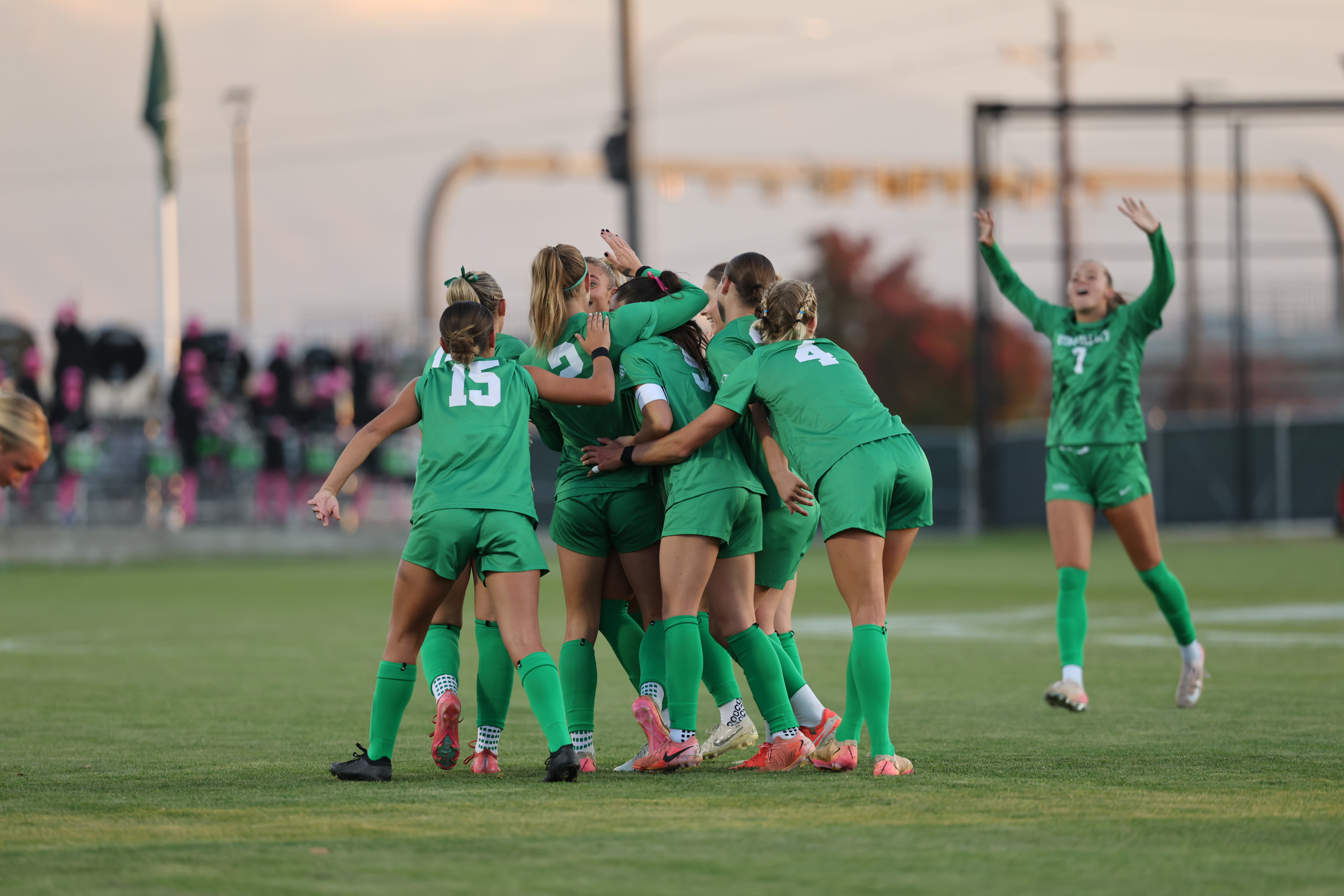 Hladek's brace lifts Utah Valley within 1 win of WAC title