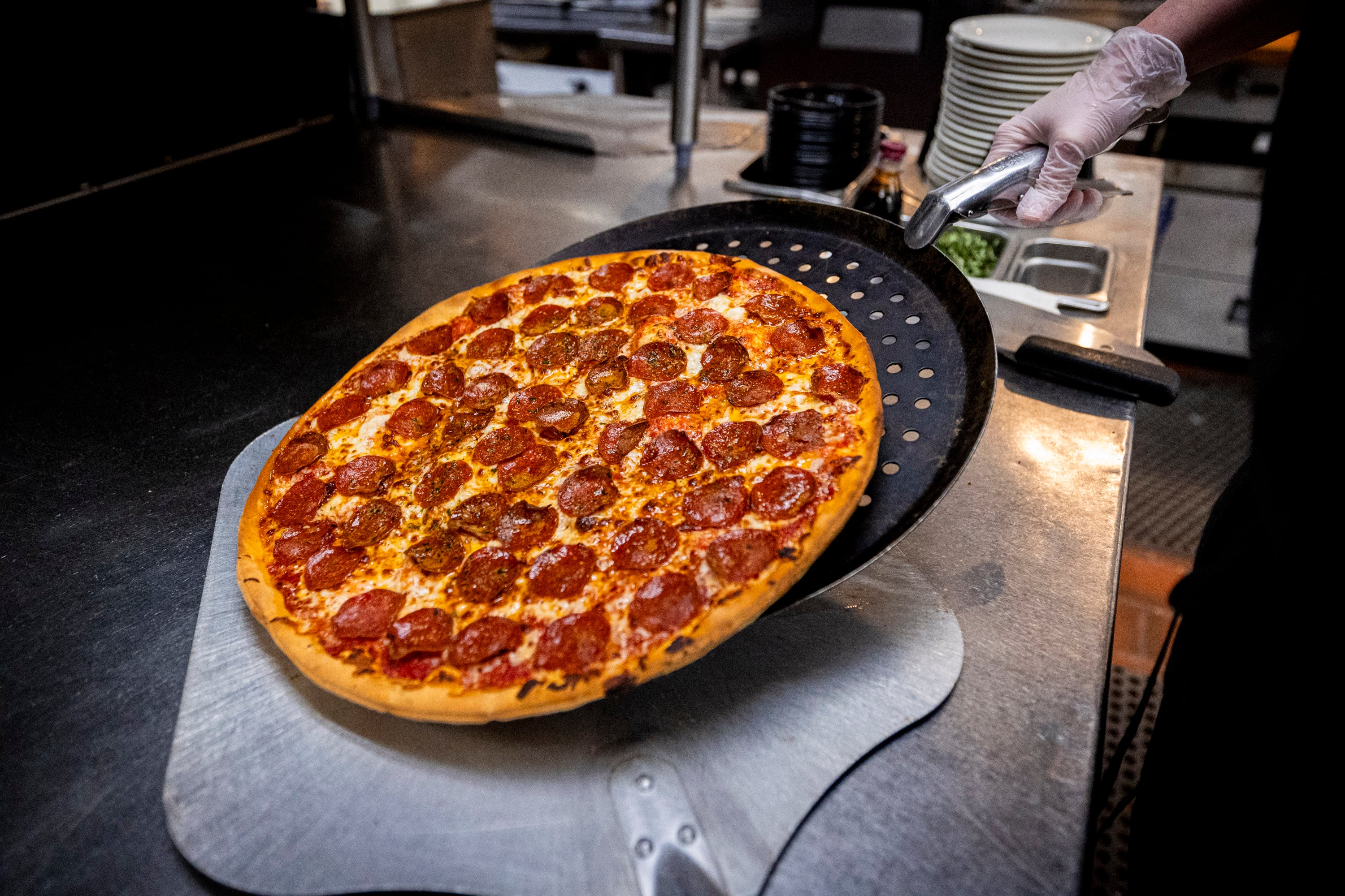 If Dave Portnoy likes your pizza, prepare for lines