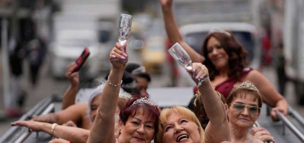 Grandmothers in Colombia get the quinceañera they never had