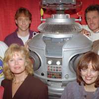 June Lockhart, beloved mother figure from 'Lassie' and 'Lost In Space,' dies at 100