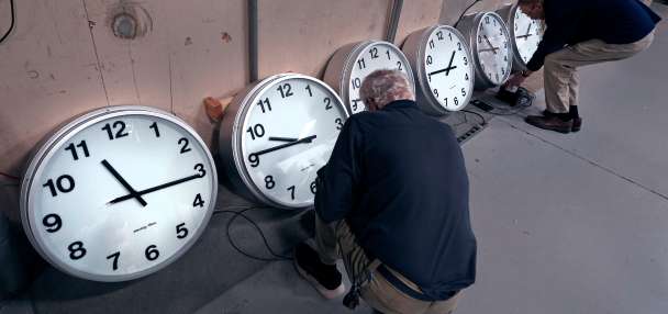 Here's what happens to your body when clocks 'fall back' an hour