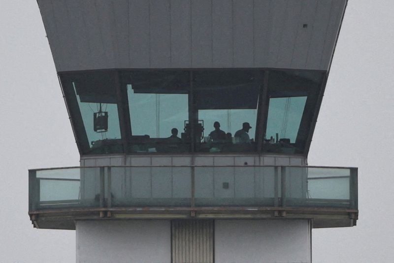 Flight delays soar past 5,600 as government shutdown hits Day 27