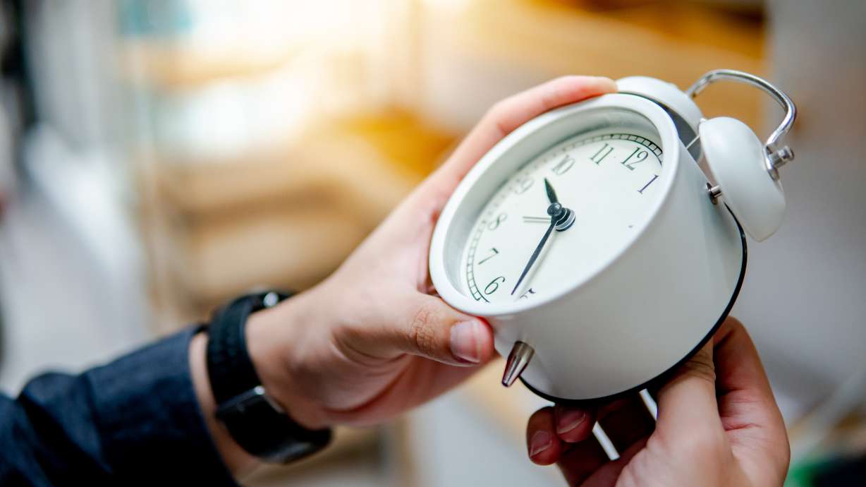Wondering when to change your clocks? Daylight Saving Time in Utah ends Sunday, Nov. 2. Find out if Utah will ever get rid of it and tips for adjusting to the new time.