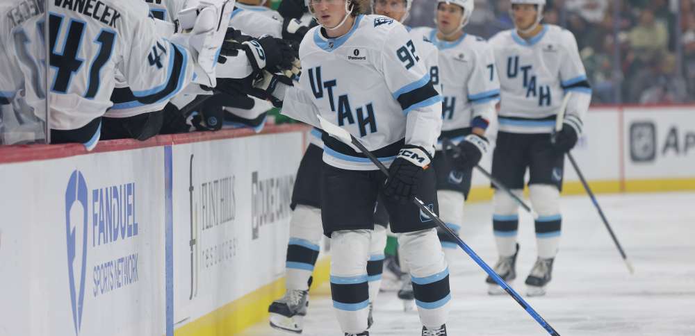 Utah Mammoth rattle off 6 straight goals, drown Kraken in Seattle