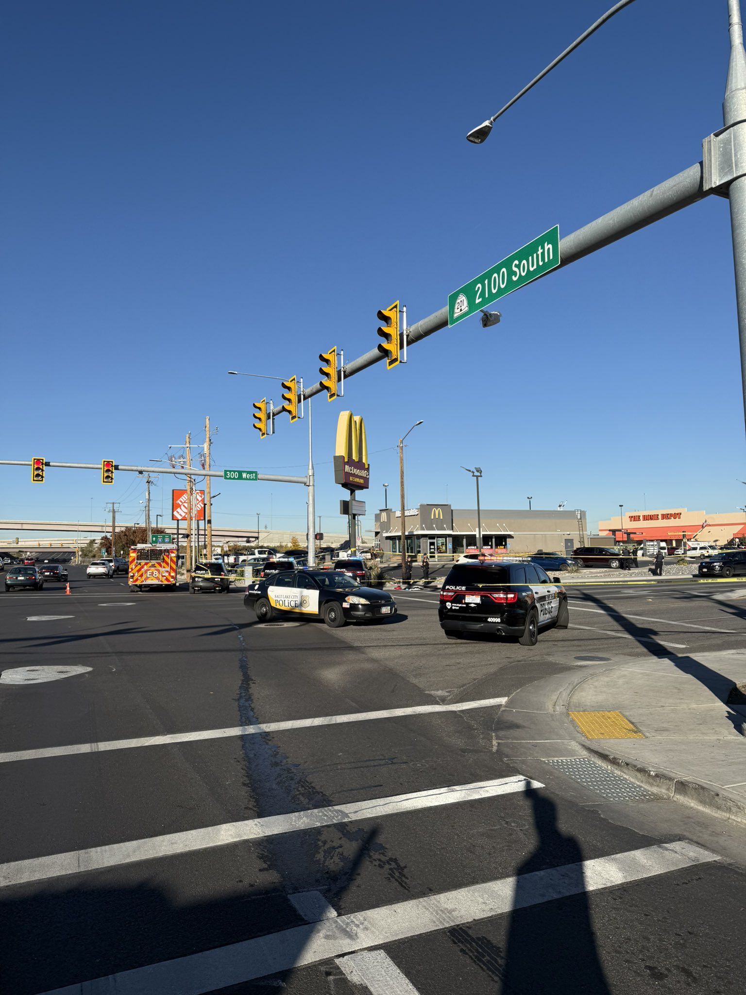 Salt Lake police investigate police shooting on 2100 South