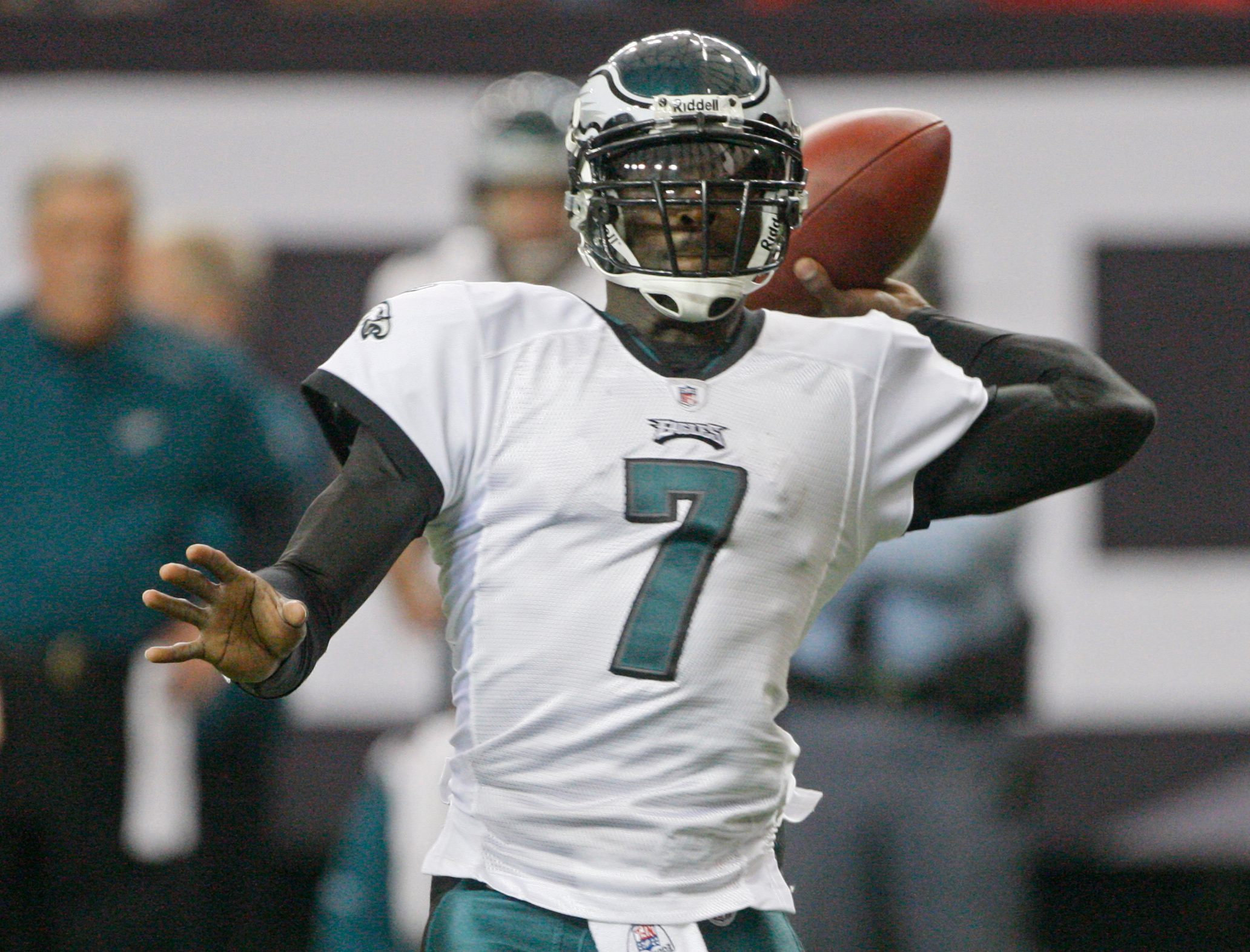 FILE - Philadelphia Eagles quarterback Michael Vick throws in the first quarter during an NFL football game against the Atlanta Falcons, Dec. 6, 2009 in Atlanta. 