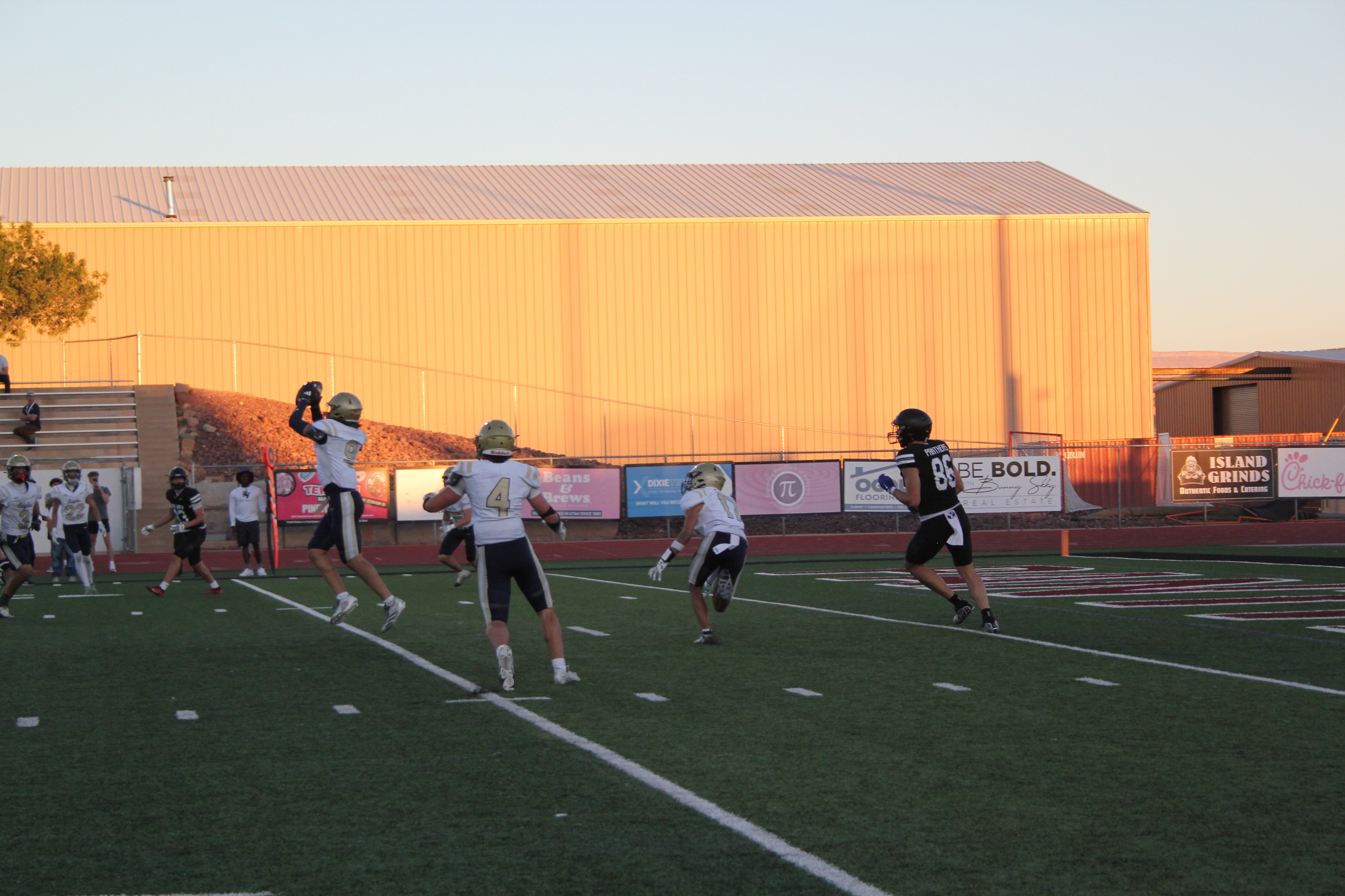 Skyline soars past Pine View in Halloween thriller