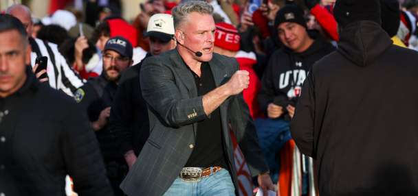 Mark Harlan celebrates 'GameDay' return, but understands fans' late-night fatigue