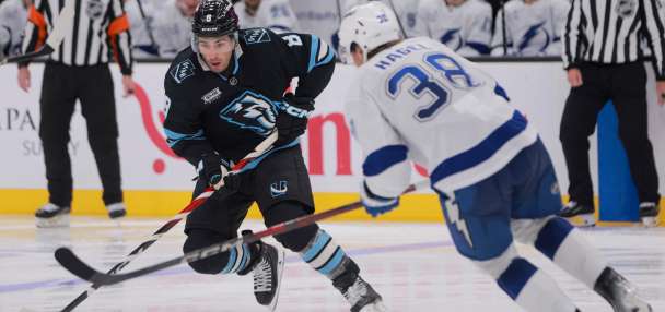 Mammoth magic runs out in 4-2 Utah home loss to Tampa Bay Lightning