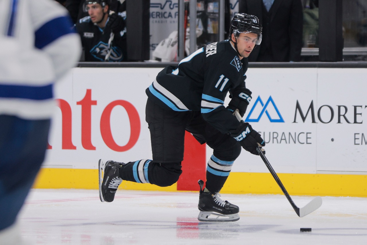 Panthers' late goal sinks Mammoth, who drop 3rd straight