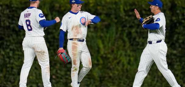 Ian Happ wins again as the Chicago Cubs earn a major league-high 3 Gold Glove awards
