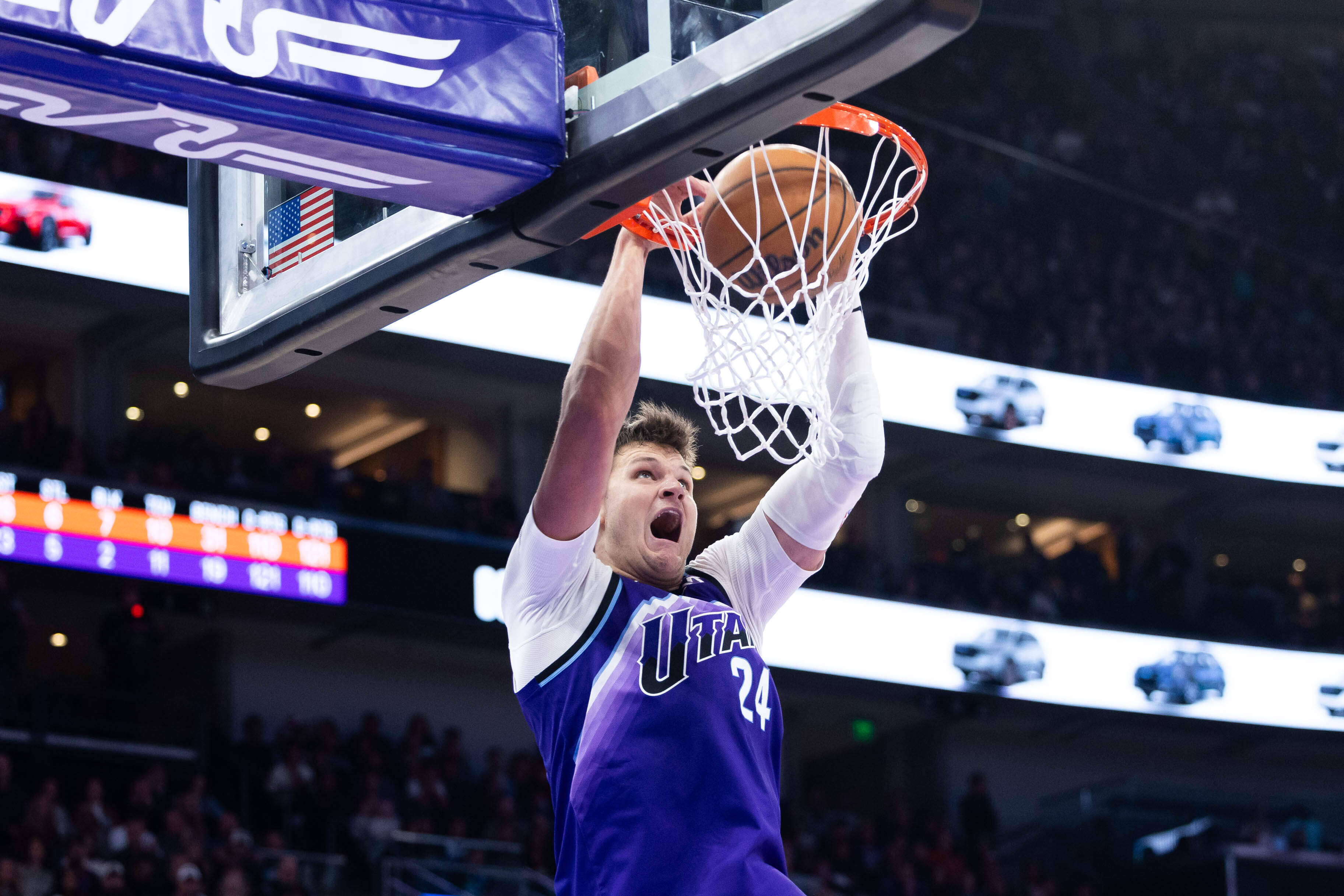 Utah Jazz center Walker Kessler (24) dunks during the second half of an NBA basketball game, Monday, Oct. 27, 2025, in Salt Lake City.