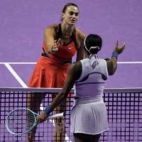 Aryna Sabalenka eliminates Coco Gauff to reach last four at WTA finals