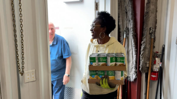 Communities step up as food pantries face surge in demand during government shutdown