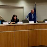 Hooper leaders revive push to strip the mayor of her powers and the measure, again, fails