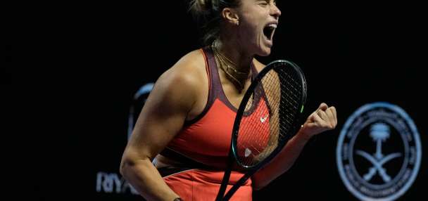 Sabalenka overcomes Anisimova and lines up Rybakina in title match at WTA Finals