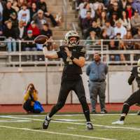 Davis quarterback Tradon Bessinger announces comittment to Iowa