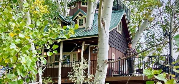 From aerospace to tree house: A Nephi man's journey to building a 'galaxy'-renowned Airbnb