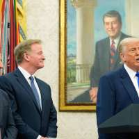 US Senate advances bill to end federal shutdown