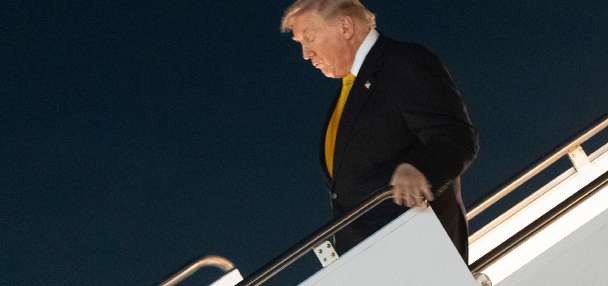 Donald Trump booed as the 1st sitting US president at a regular-season NFL game since Carter in 1978