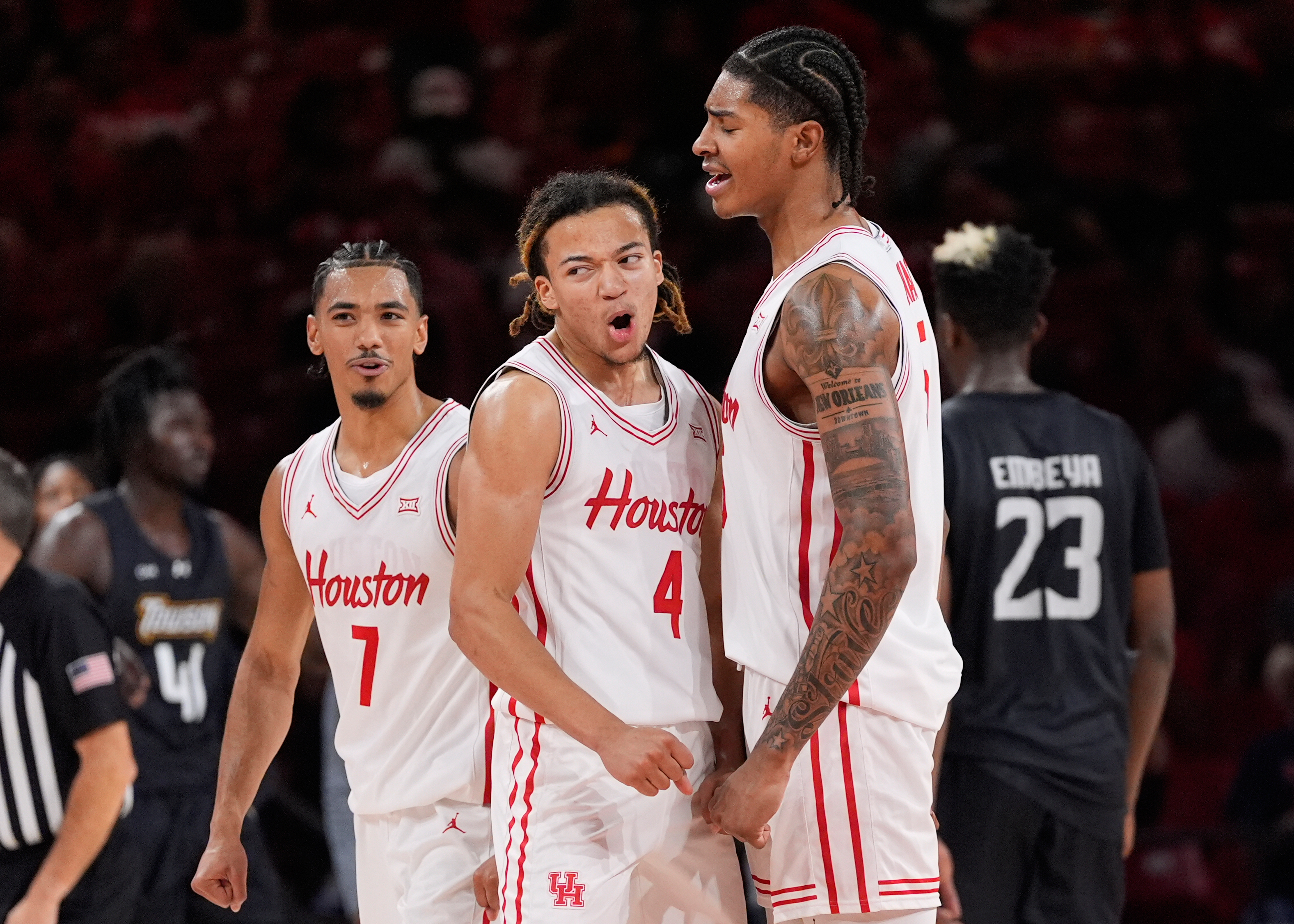 No. 1 Houston leapfrogs Purdue in AP Top 25 despite fewer first-place votes; Arizona up to No. 5