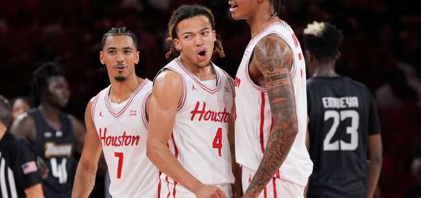 No. 1 Houston leapfrogs Purdue in AP Top 25 despite fewer first-place votes; Arizona up to No. 5