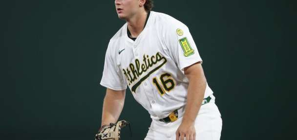 Athletics 1B Nick Kurtz wins AL Rookie of the Year award, Braves C Drake Baldwin wins NL honor